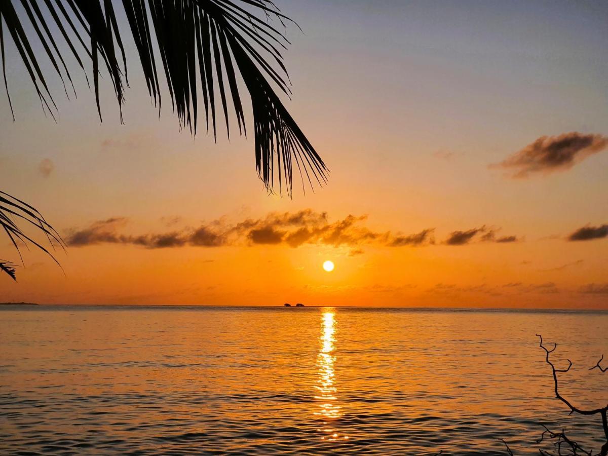 Ukulhas Villa Beach Hotel Dış mekan fotoğraf