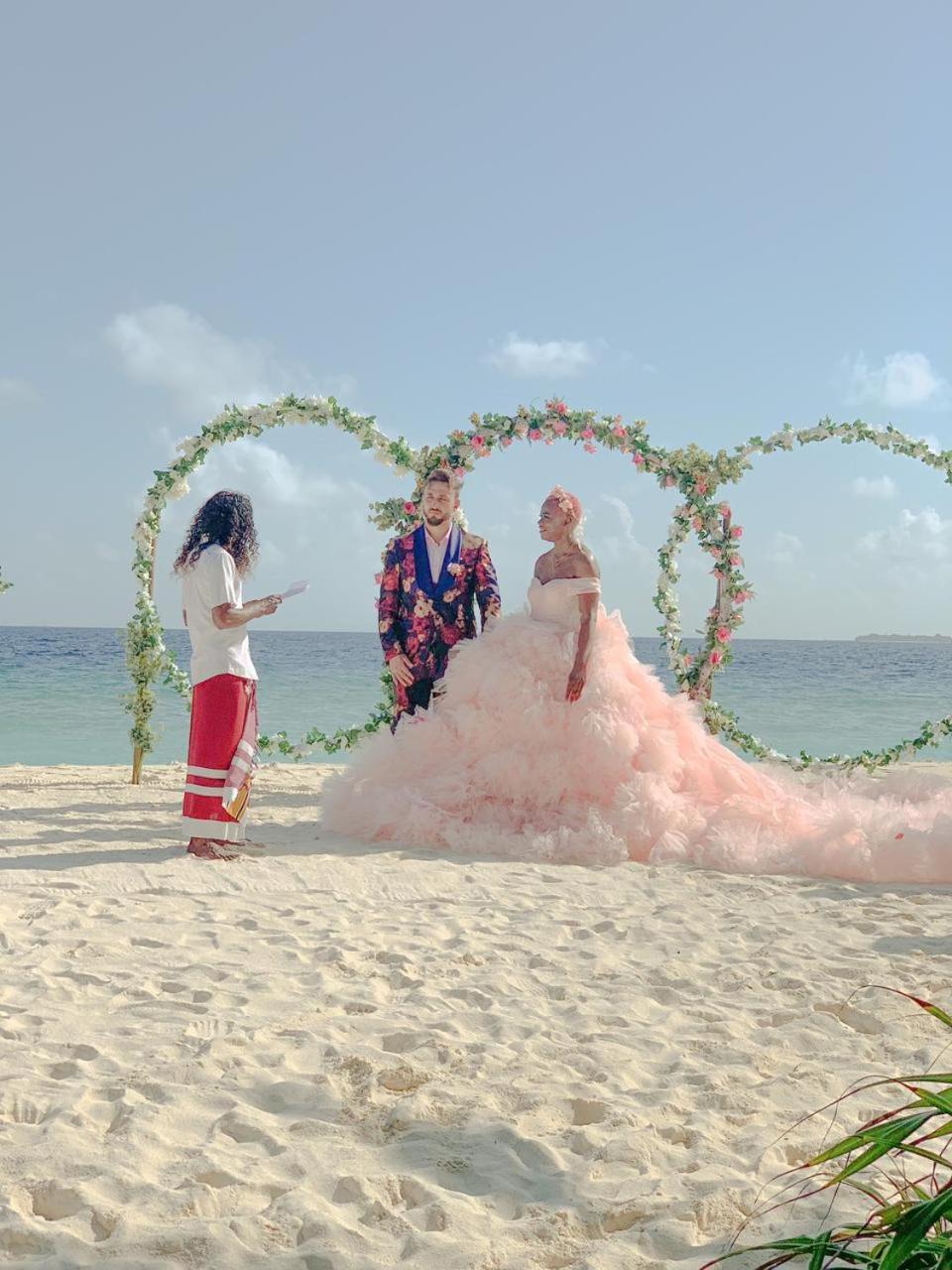 Ukulhas Villa Beach Hotel Dış mekan fotoğraf