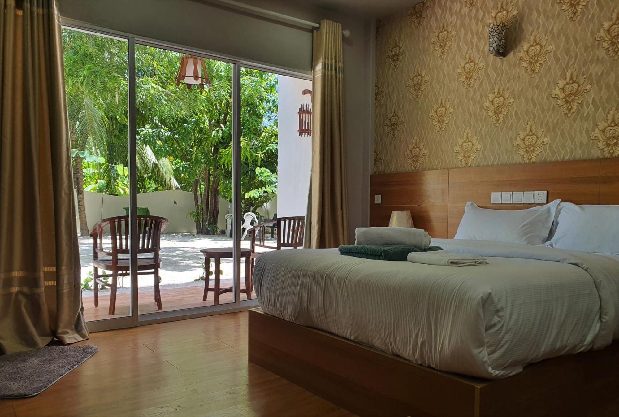 Ukulhas Villa Beach Hotel Dış mekan fotoğraf